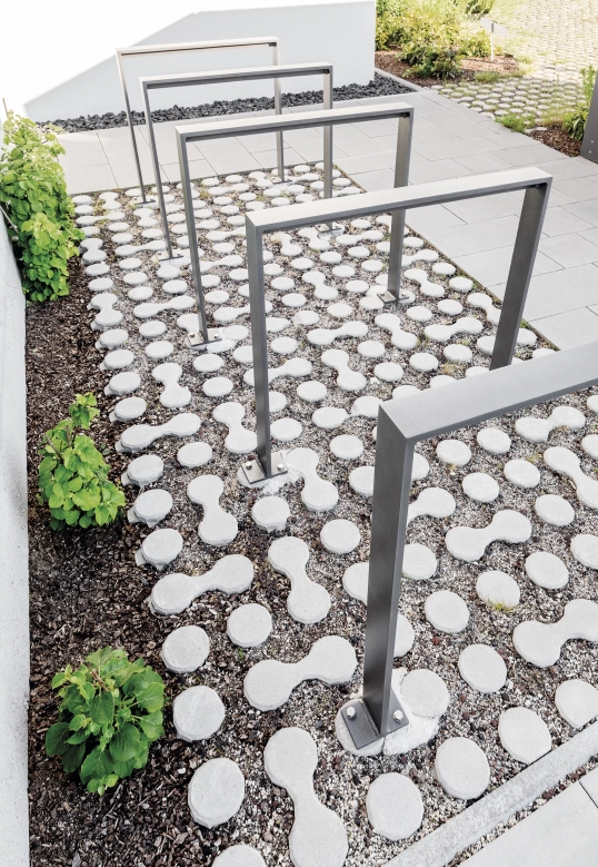 Fahrradparkplatz mit dem GDM.LUNIX ornament