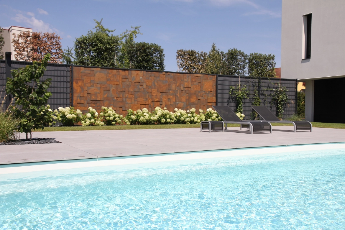 Privacy screen with pool