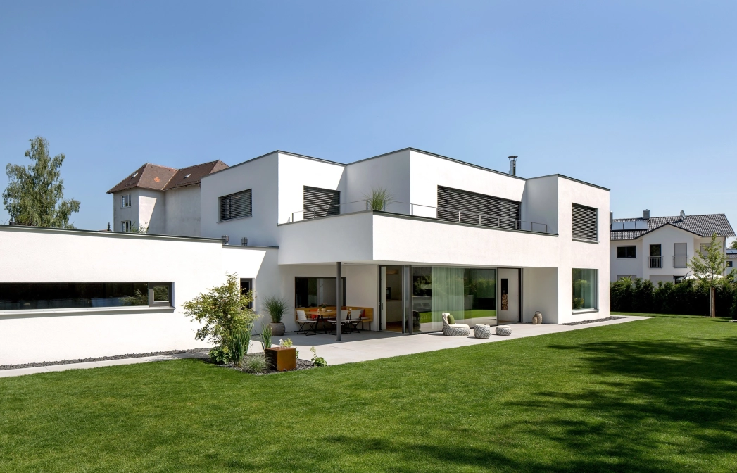 villa terrace planted modern