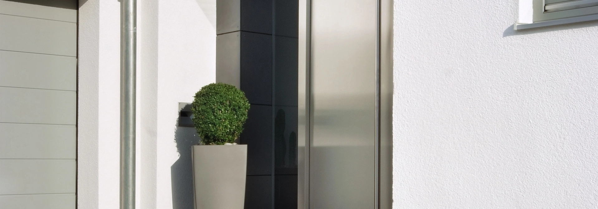 entrance private house modern