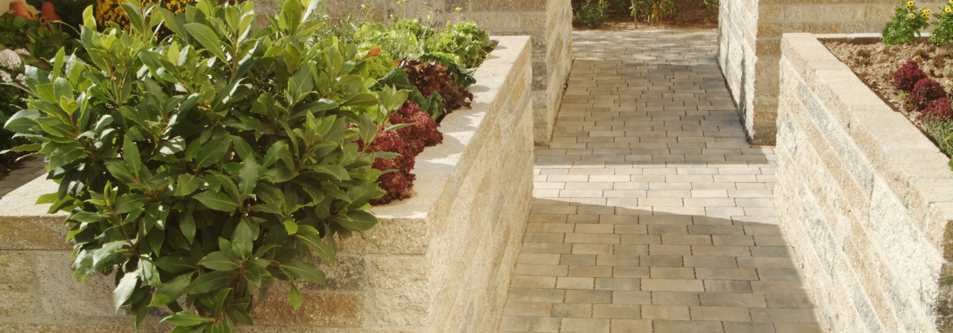 Raised bed KLASSIKL Wall linear shell limestone