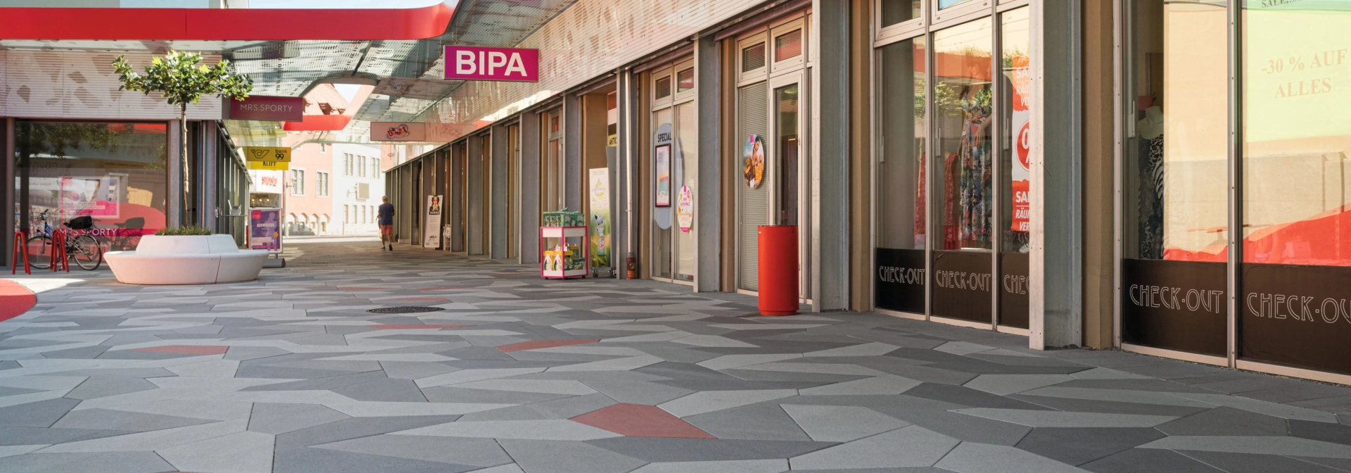 shopping center square polygonal paving