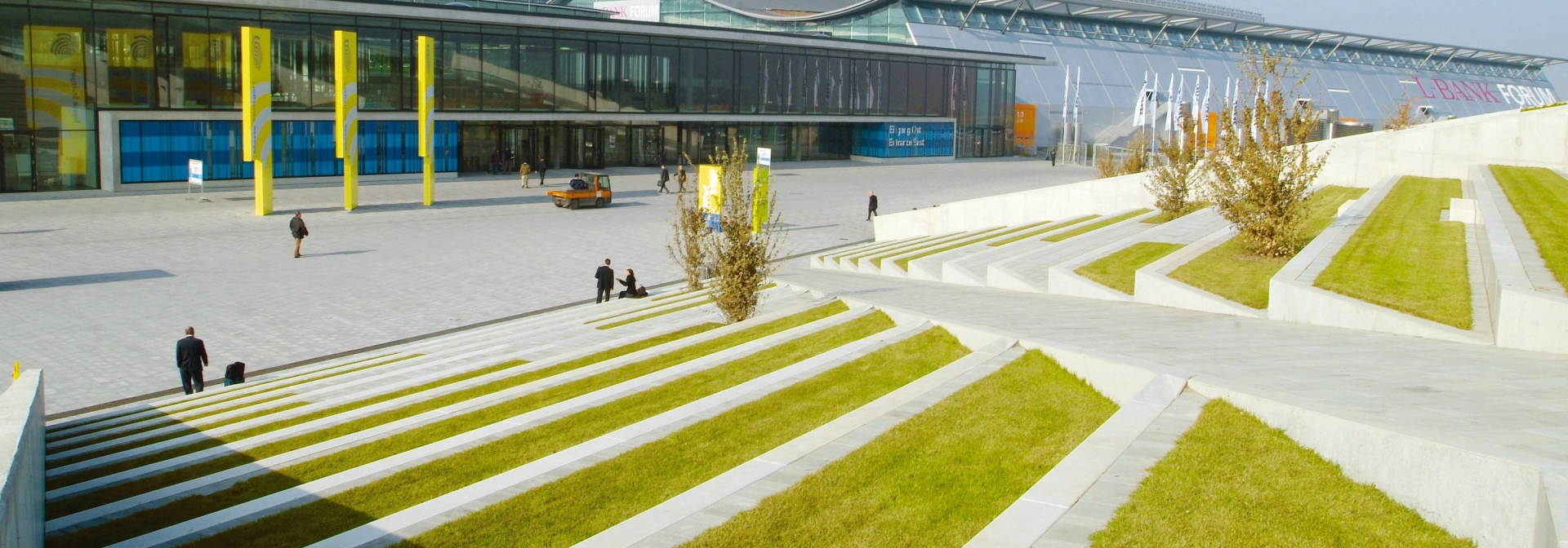 messe zentrum platz stairs greened