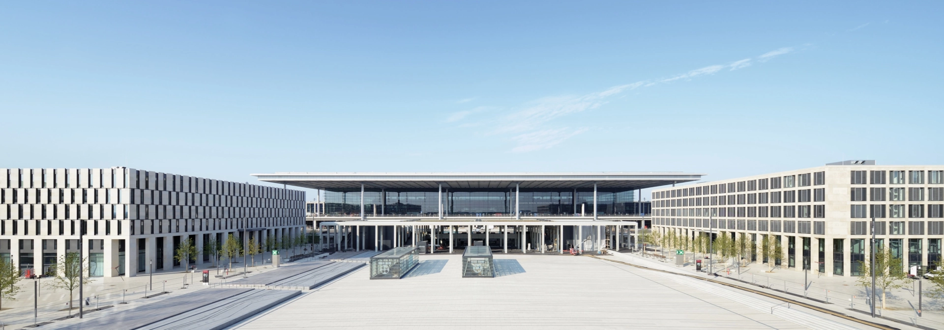 airport plaza