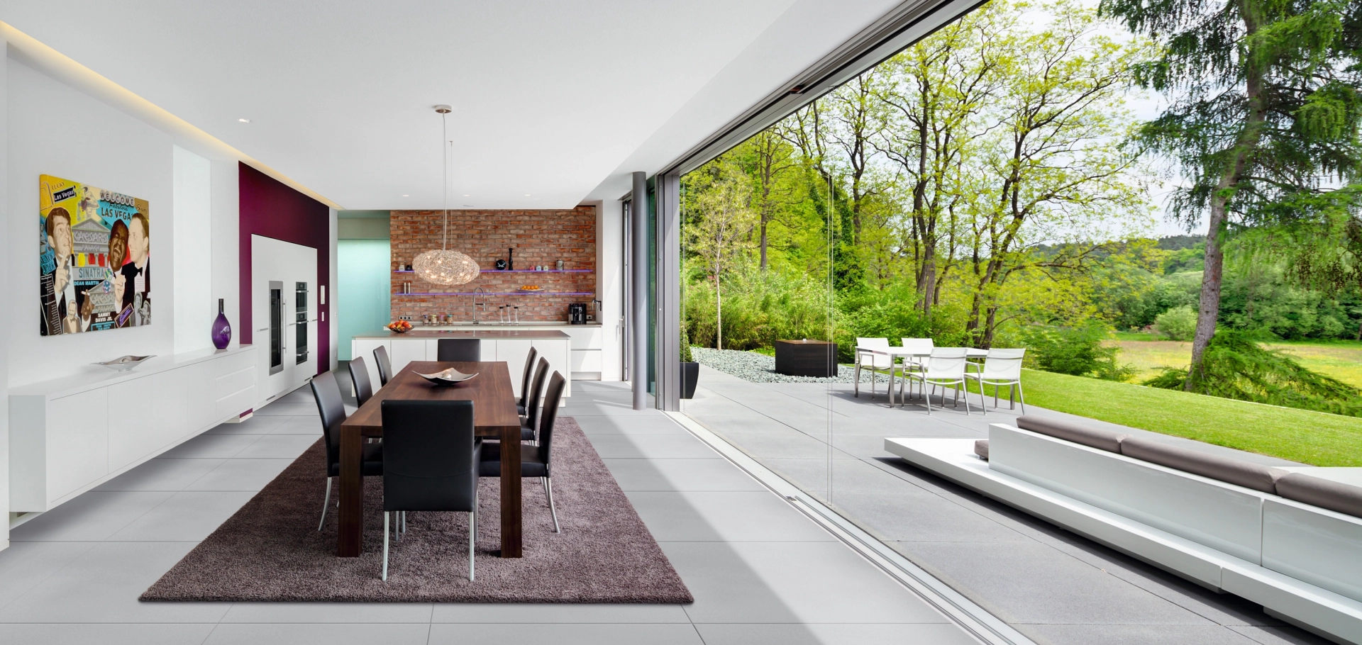 Living space with a seamless transition from inside to outside