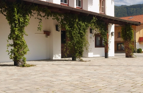 town center schleching town hall 