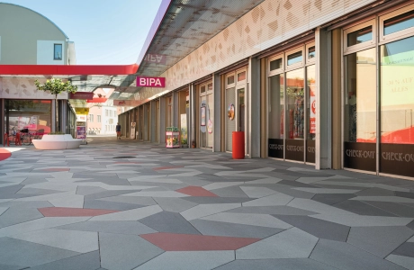 shopping center square polygonal paving