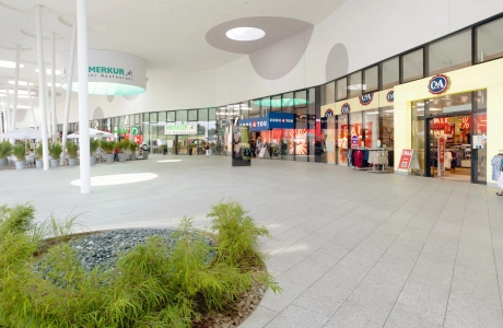 shopping center plaza planted modern