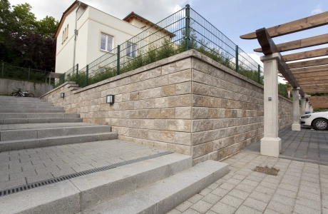 outdoor staircase planted