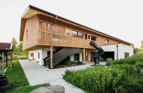 house planted parking lot