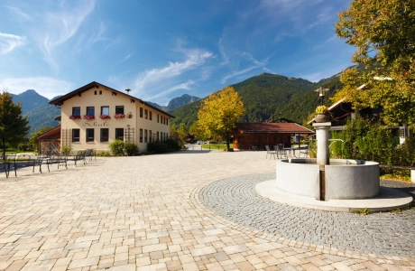 village center schleching school 