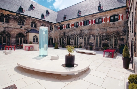 benches hotel inner courtyard