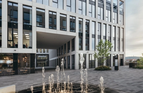square building fountain