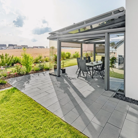 Patio with variable roofing