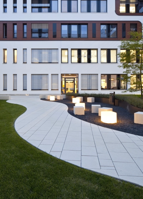 courtyard office building planted modern