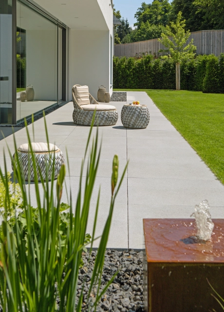 villa terrace planted modern