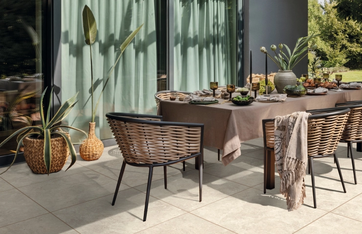 moderne Terrasse mit der Keramik verbund platte Liva twice von Godelmann