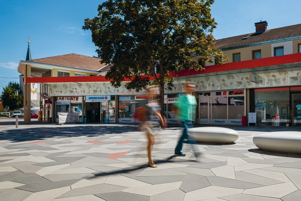 shopping center square polygonal paving