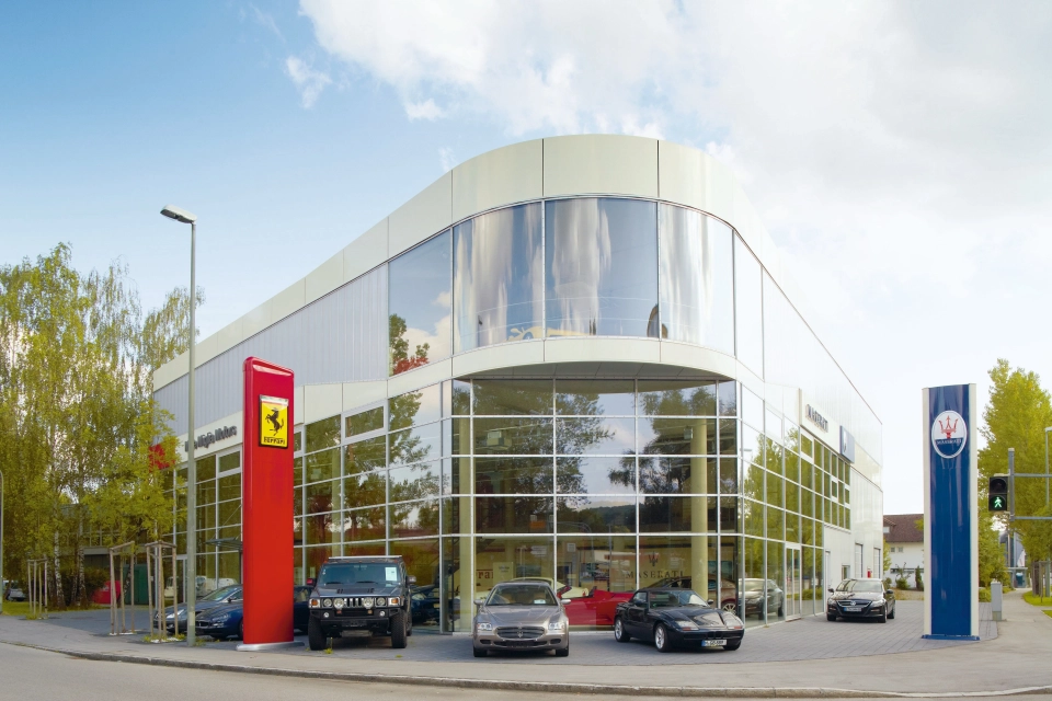 car dealership starnberg entrance