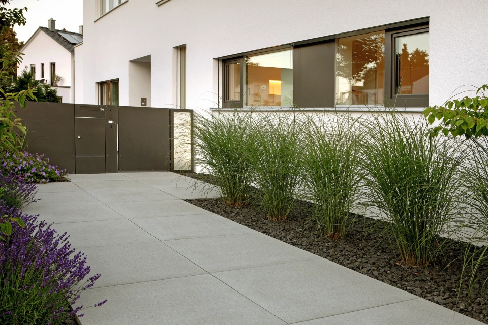 villa terrace planted modern