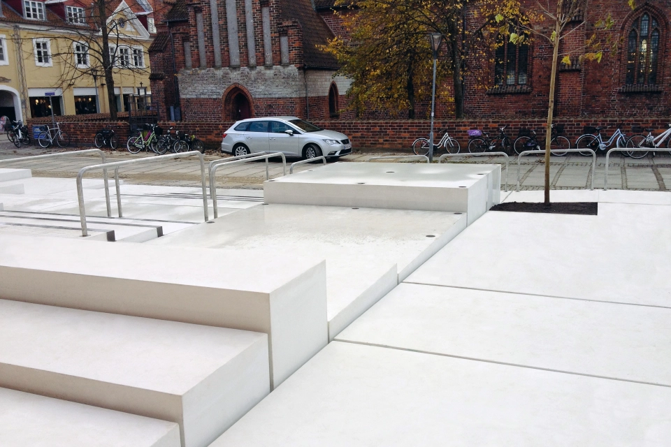 museum space planted