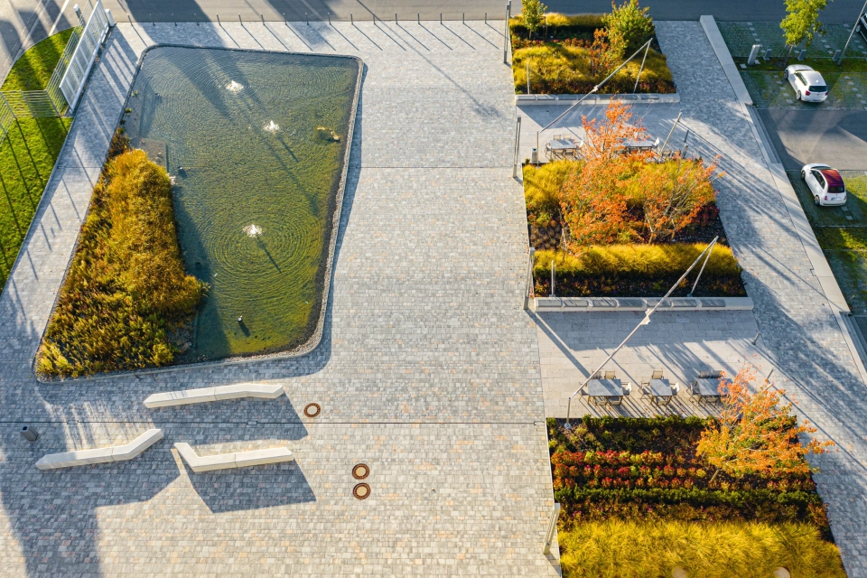 space flat roof construction company