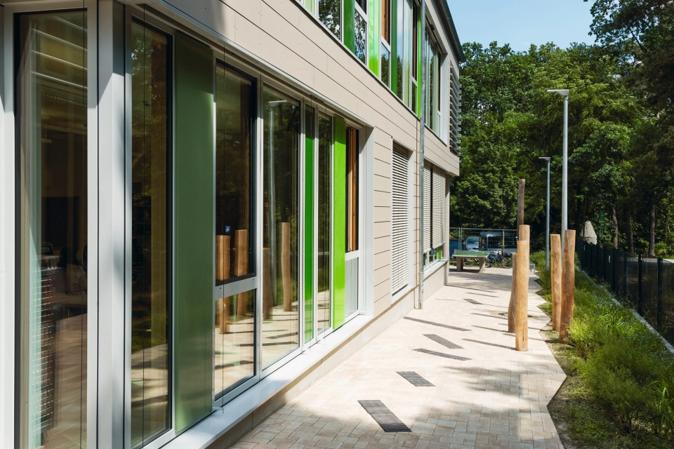 elementary school entrance modern